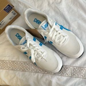 ASICS men’s Tiger Runner brand new in box blue and white size 11